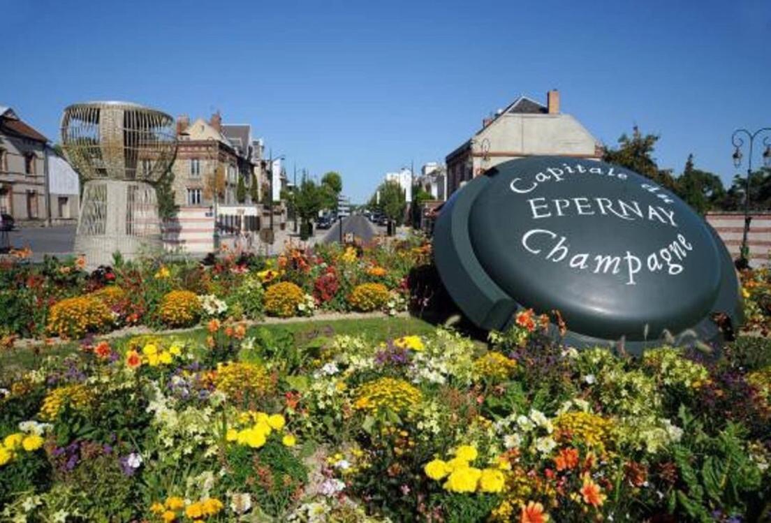 Appartement Aventure à Épernay Extérieur photo